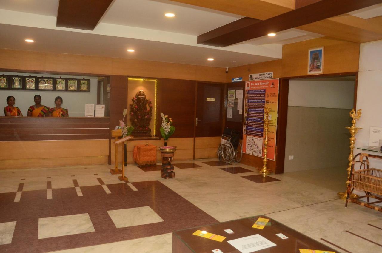Hotel Kanakabhishegam First Hotel From The Thirukadaiyur Temple Tirukkadaiyur Exterior photo